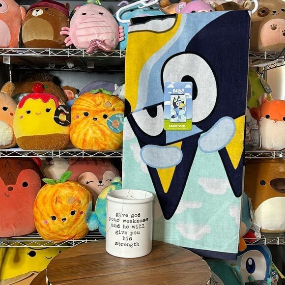 NWT BLUEY HIGH QUALITY BEACH TOWEL